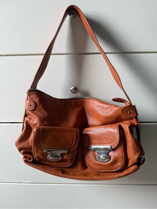 Marc Jacobs Handbags - Marc Jacob’s Leather Shoulder Bag